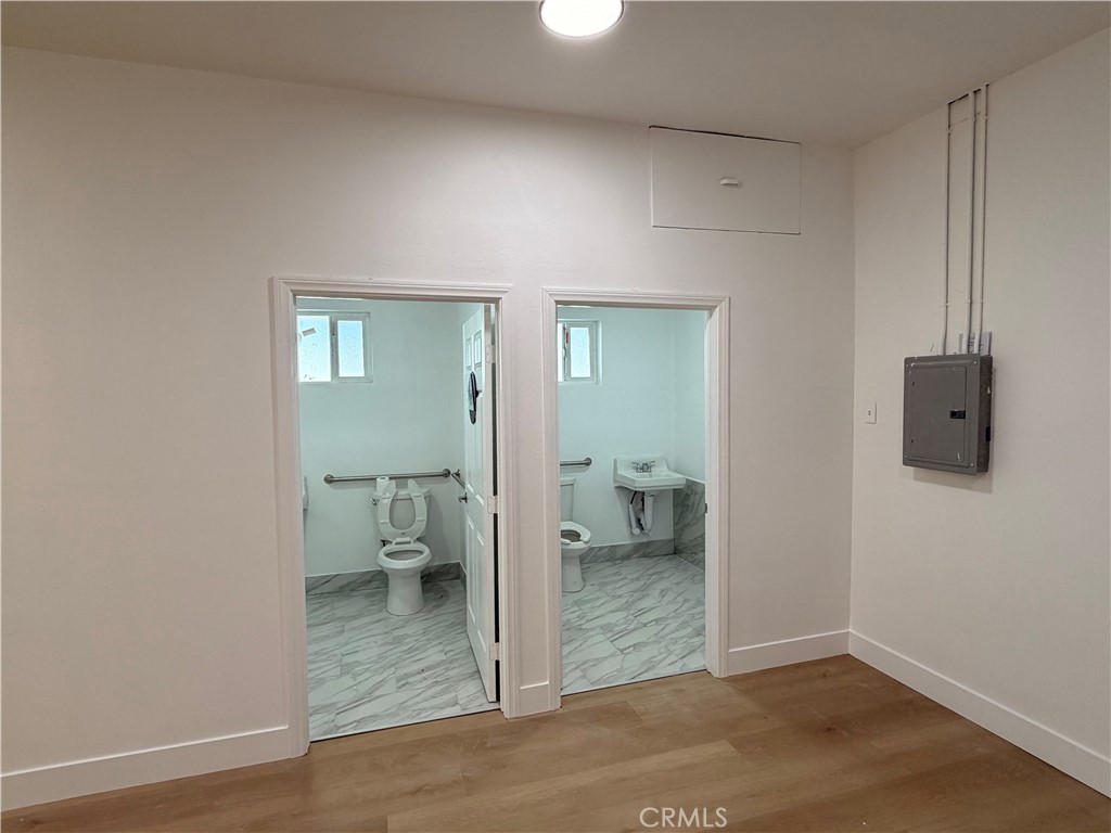 30830 Riverside Drive Property Photo 15