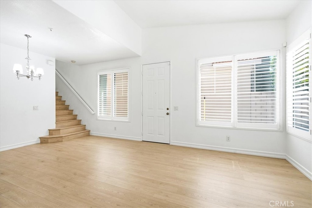1473 Holcomb Property Photo 4