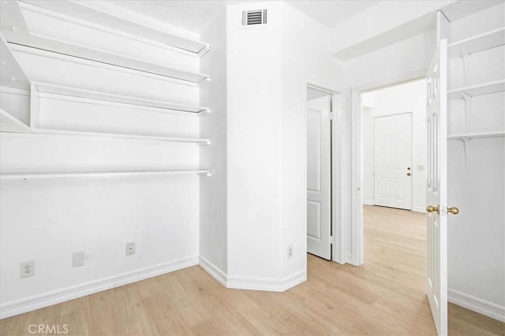 1473 Holcomb Property Photo 14