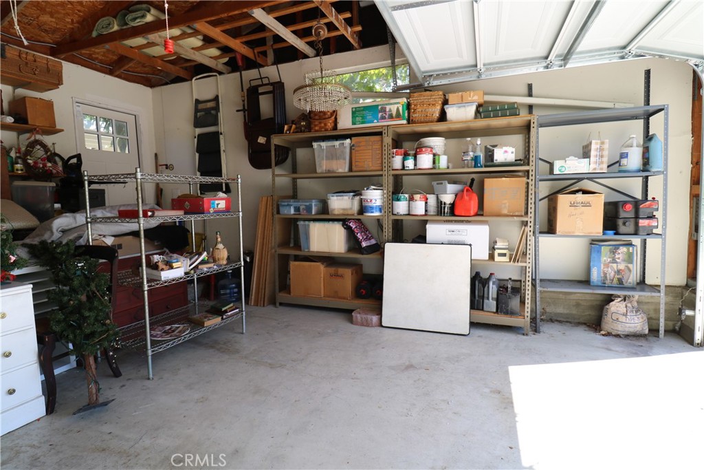 12421 Floral Property Photo 8