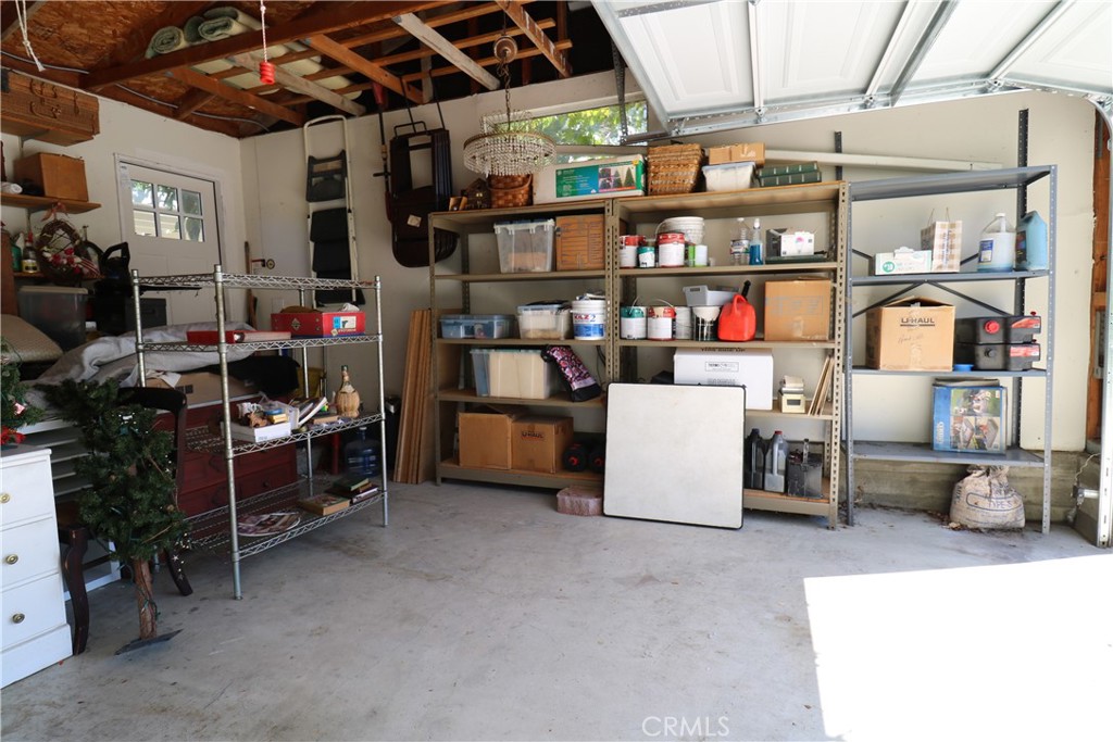 12421 Floral Property Photo 8