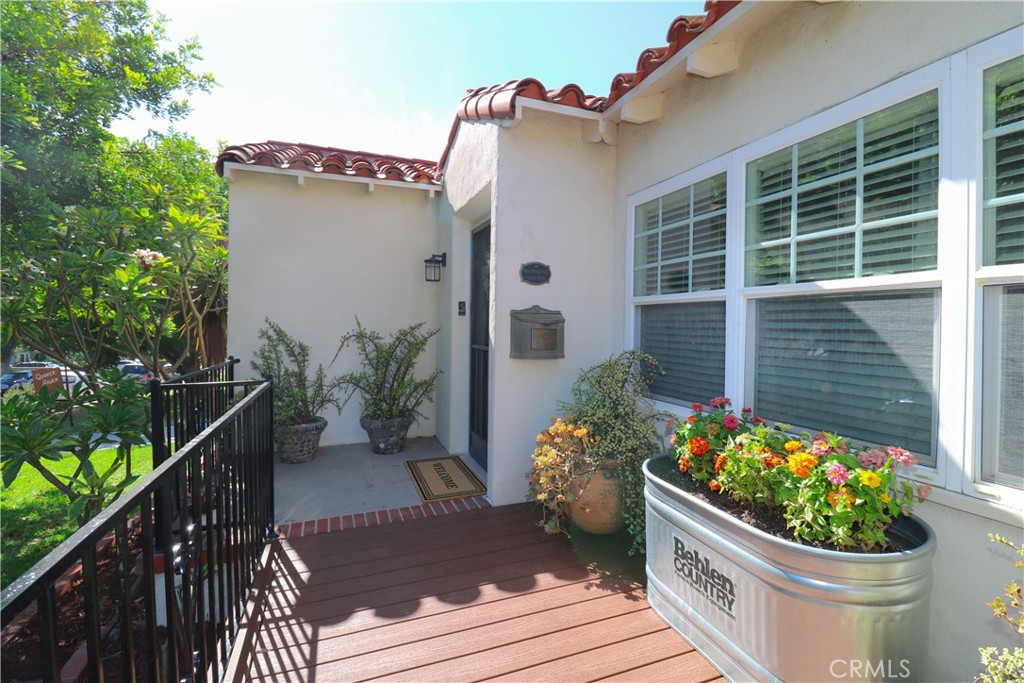12421 Floral Property Photo 13