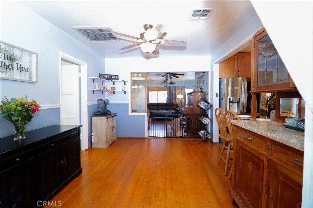 12421 Floral Property Photo 16