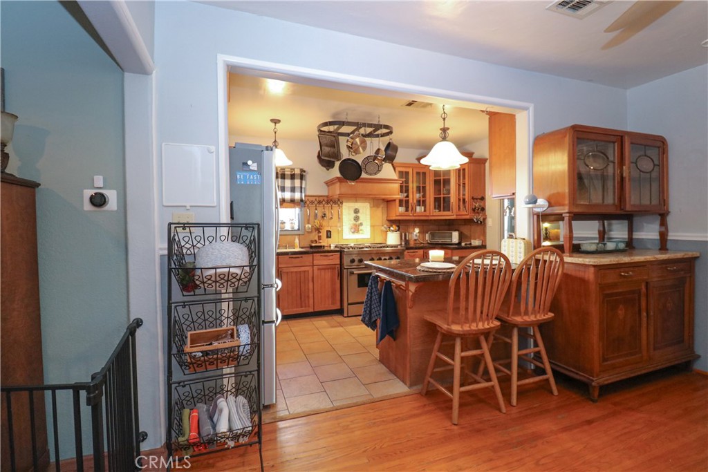 12421 Floral Property Photo 20