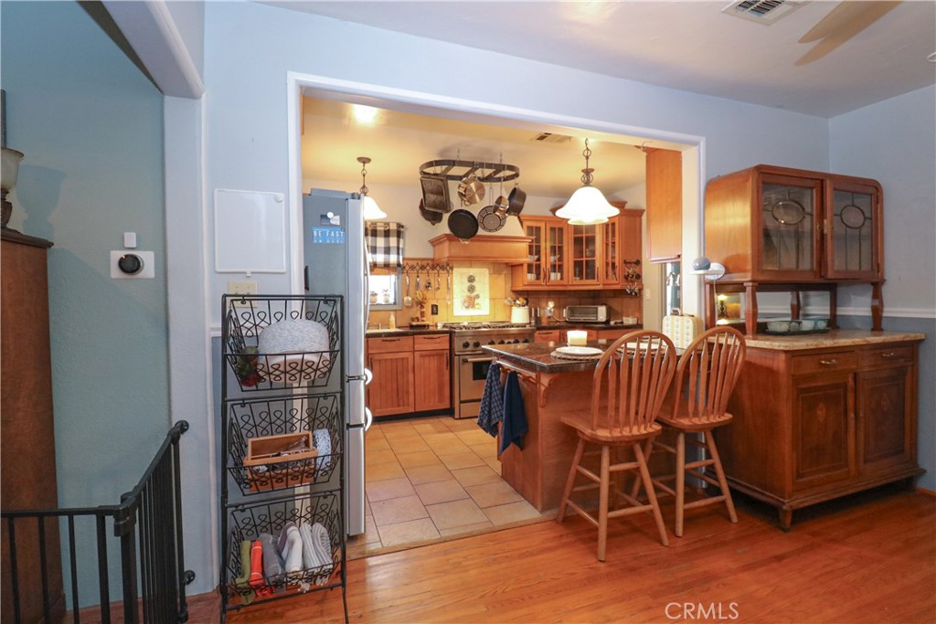12421 Floral Property Photo 20