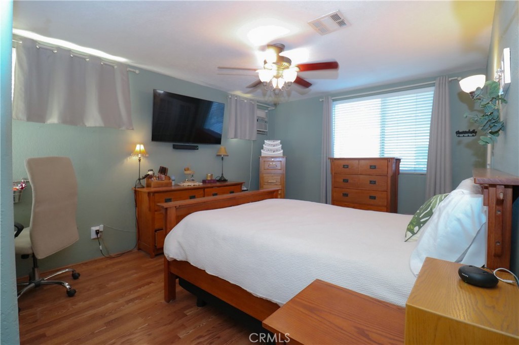 12421 Floral Property Photo 22