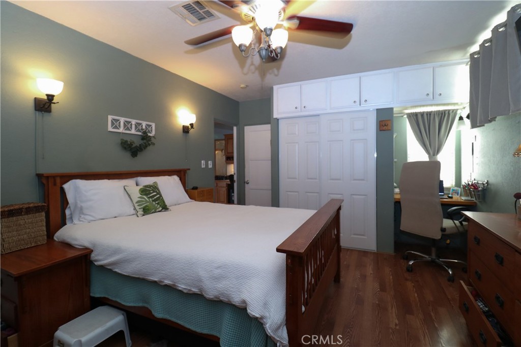 12421 Floral Property Photo 23