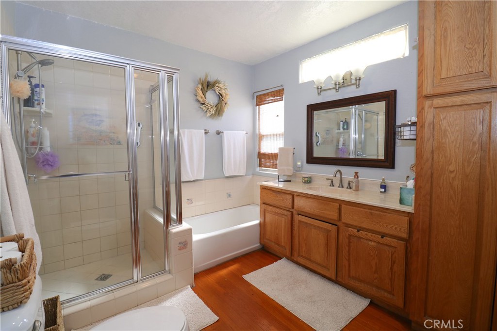12421 Floral Property Photo 25