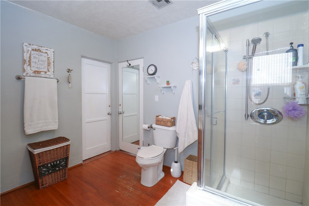12421 Floral Property Photo 26