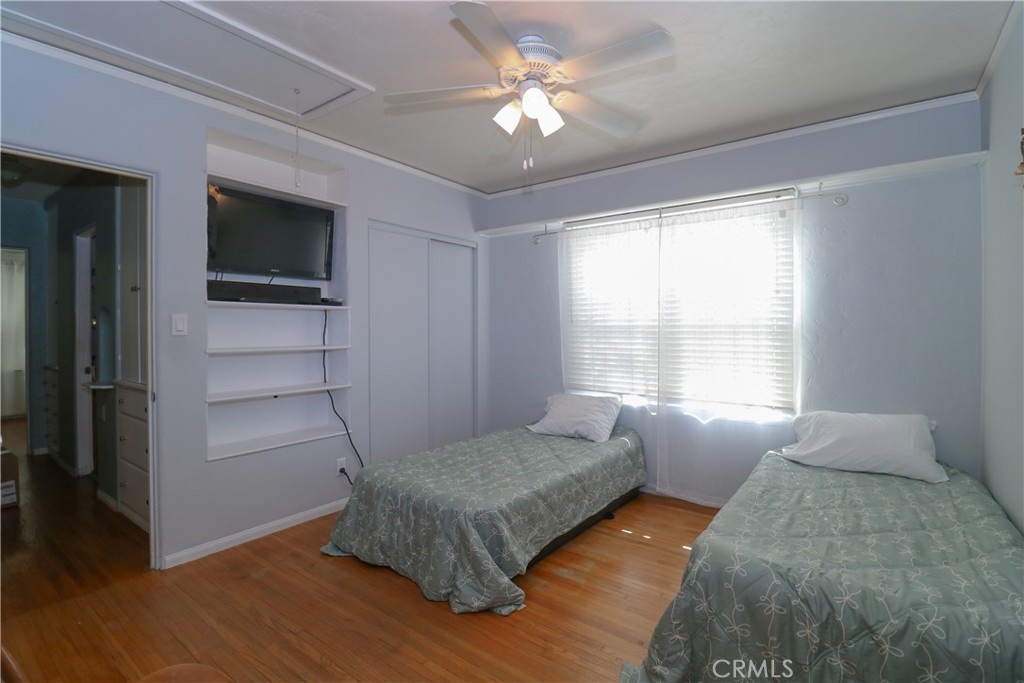 12421 Floral Property Photo 33