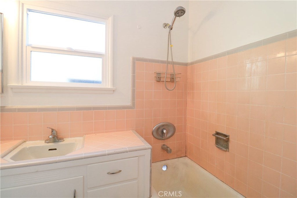 12421 Floral Property Photo 44