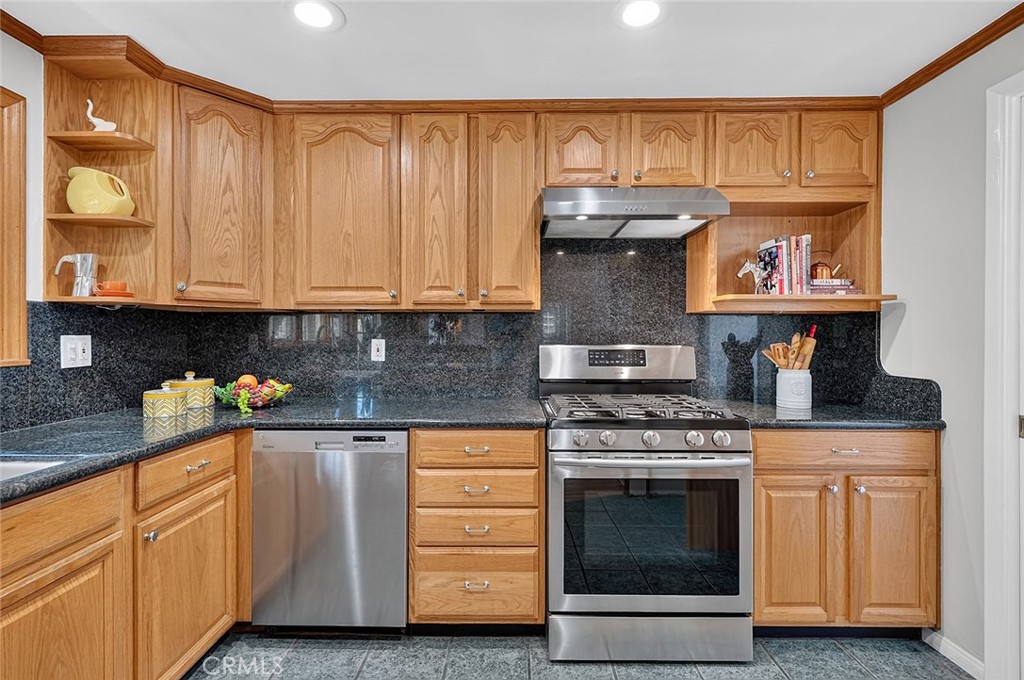 3541 Goldenrod Property Photo 10