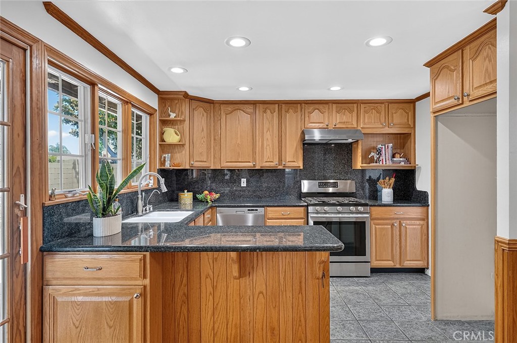 3541 Goldenrod Property Photo 13