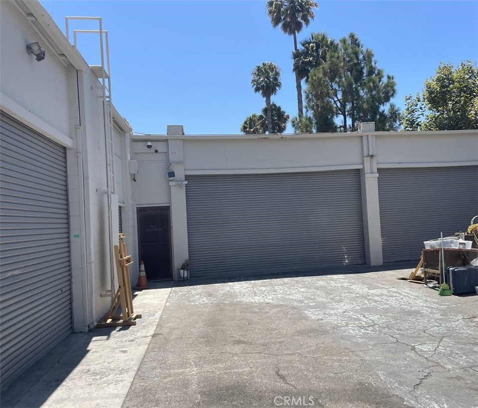 11362 Warner Avenue Property Photo 1