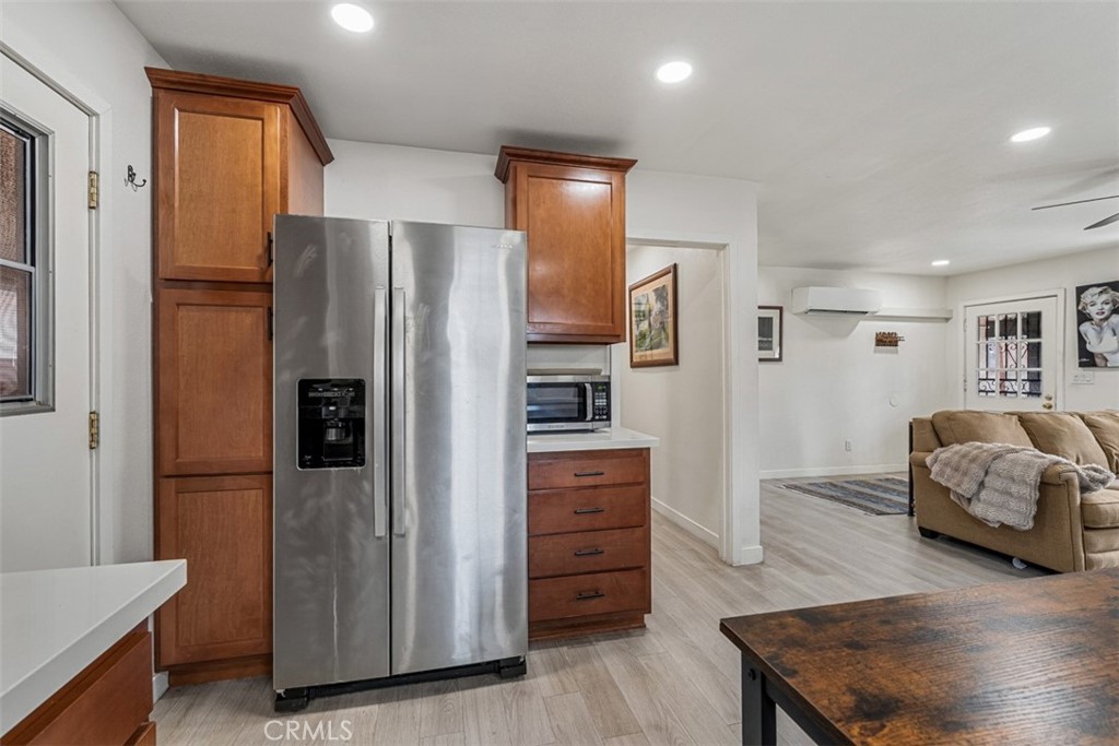 4327 E Philo Property Photo 6