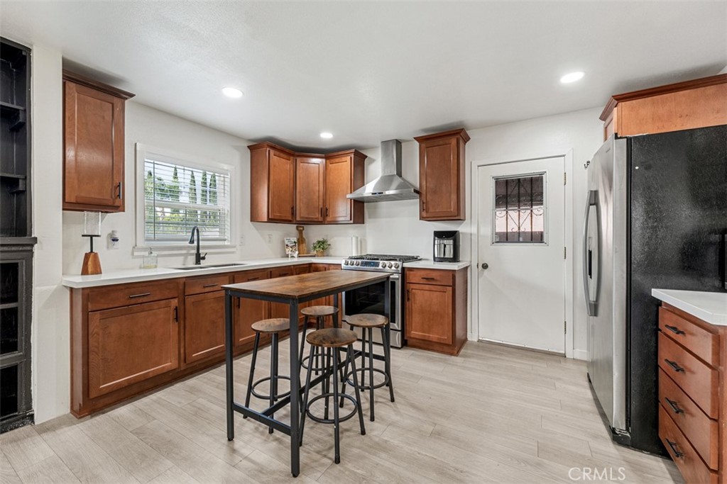 4327 E Philo Property Photo 8