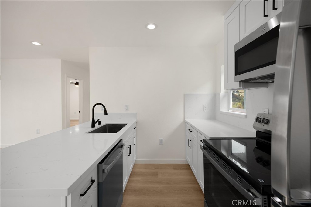 102 E Avenida San Gabriel Property Photo 28