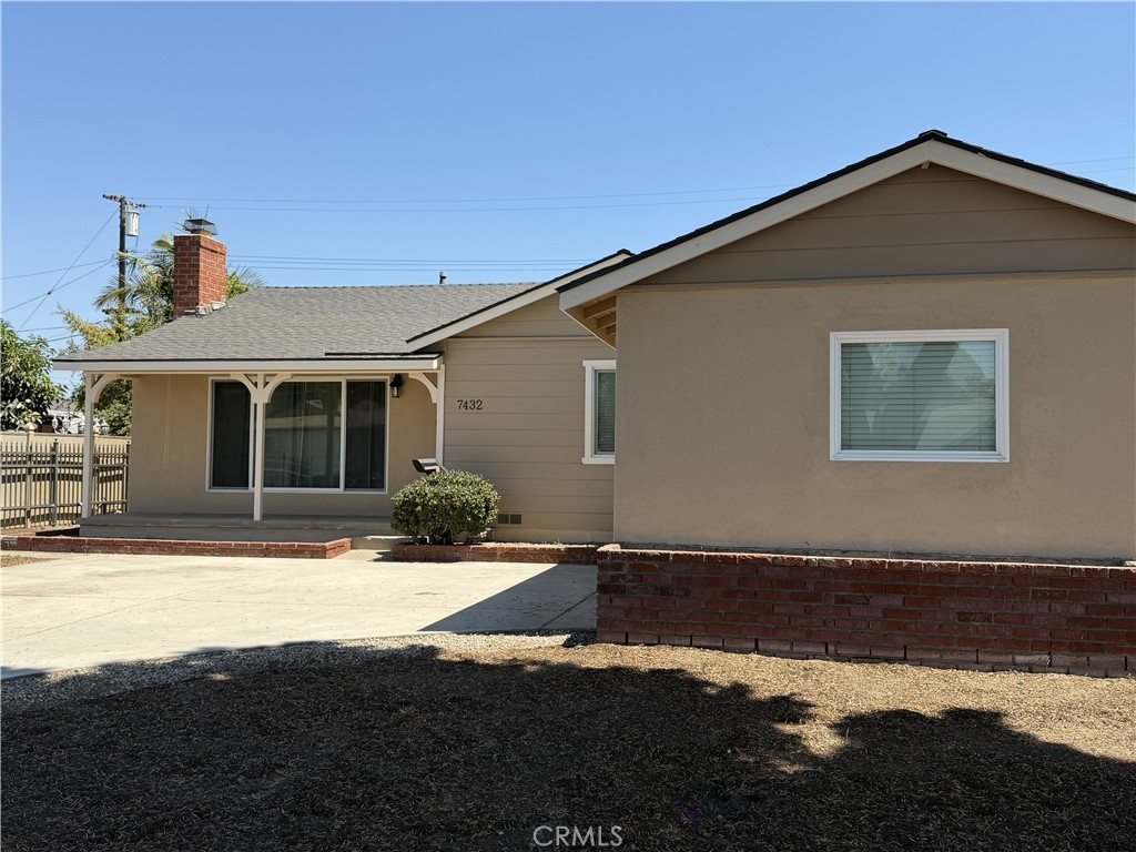7432 El Chino Circle Property Photo 3