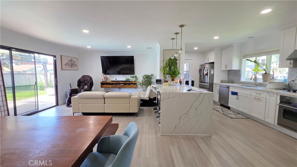 7100 El Rey Property Photo 2