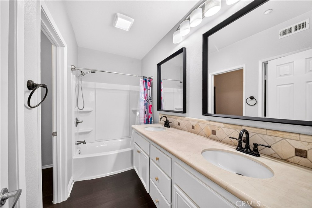 2260 Clark Property Photo 10
