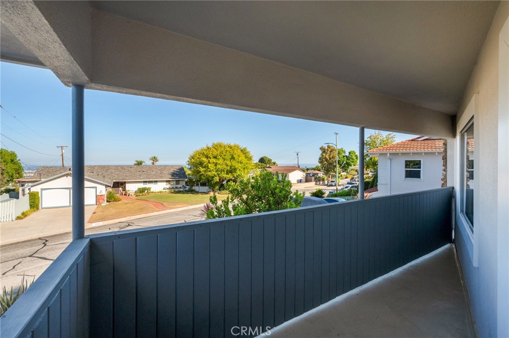 29417 N Enrose Avenue Property Photo 12