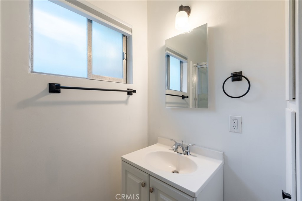 29417 N Enrose Avenue Property Photo 18