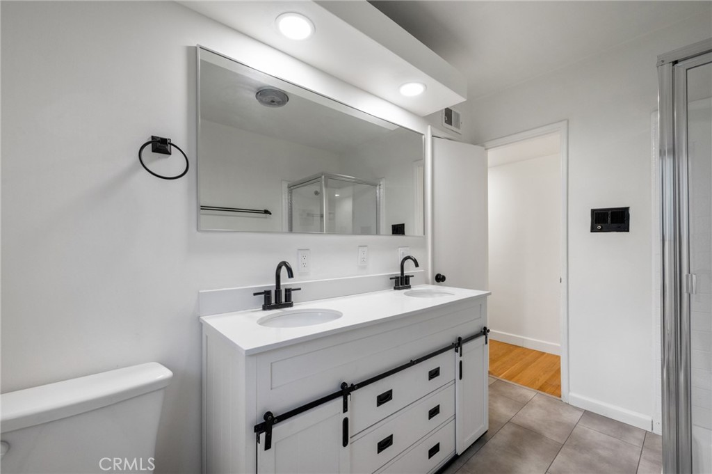 29417 N Enrose Avenue Property Photo 25