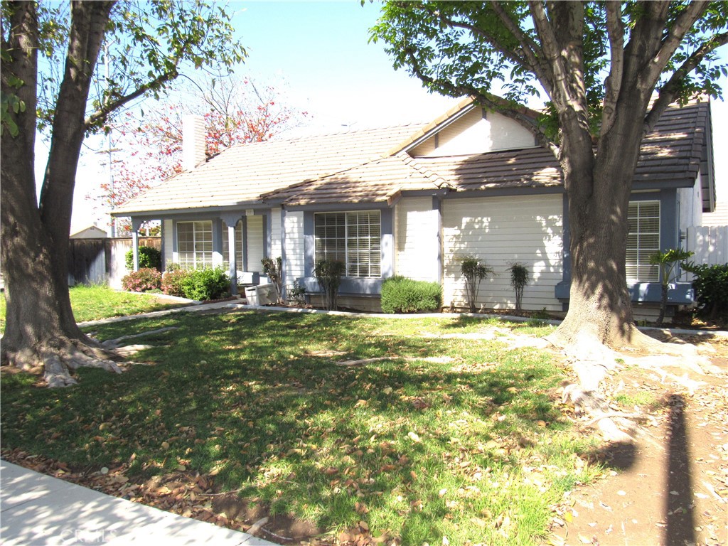 1099 W Ontario Property Photo 1