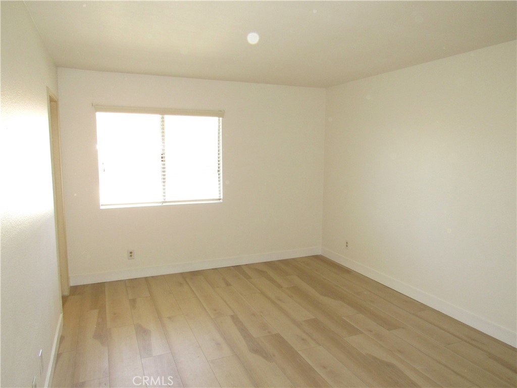 1099 W Ontario Property Photo 10