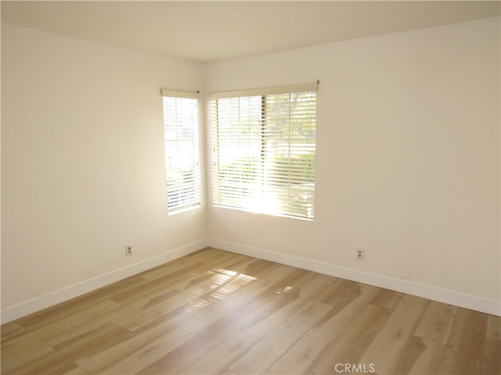 1099 W Ontario Property Photo 12