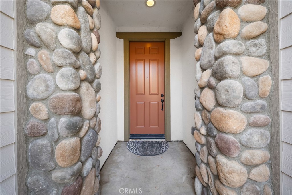 18065 Magee Property Photo 8