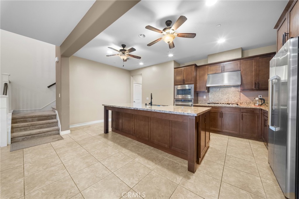 18065 Magee Property Photo 10