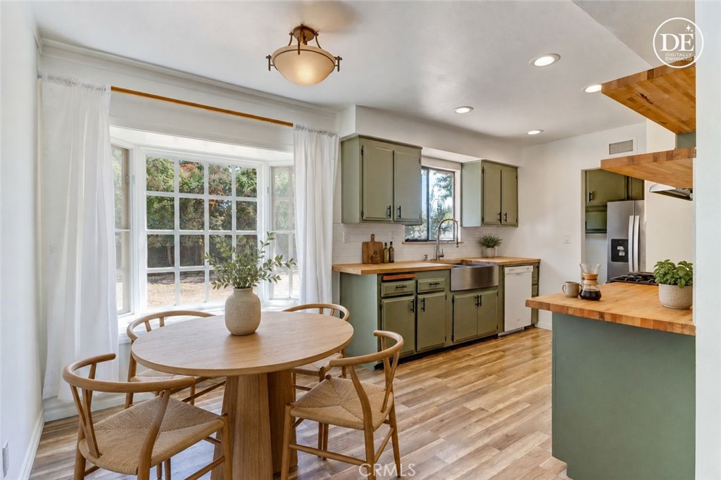 3008 Sequoia Property Photo 4