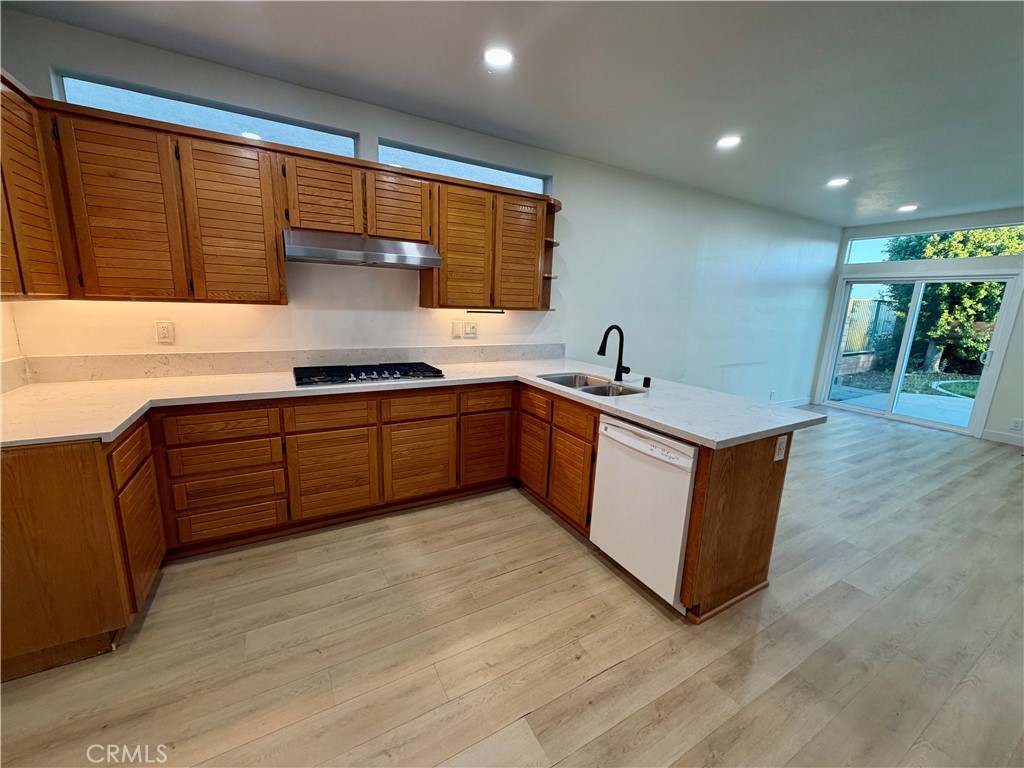 828 E Davidson Court Property Photo 6