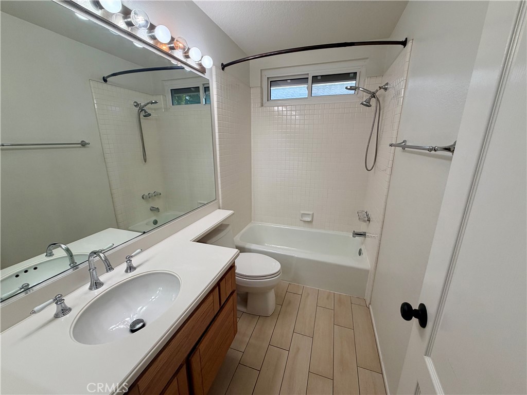 828 E Davidson Court Property Photo 21