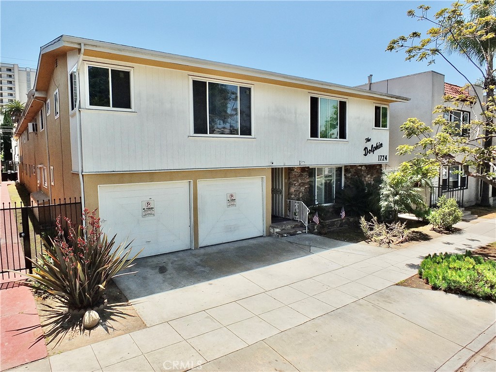 1724 E 1st 3 Property Photo 1