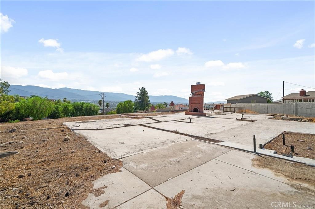 7800 View Property Photo 12