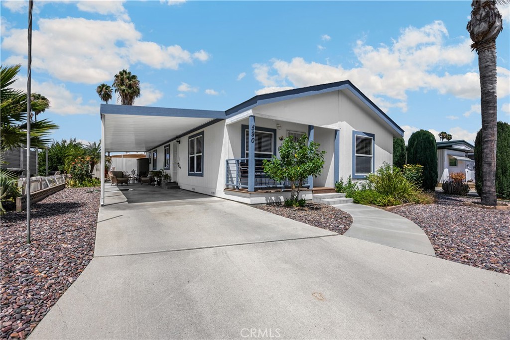590 San Mateo Circle Property Photo 1