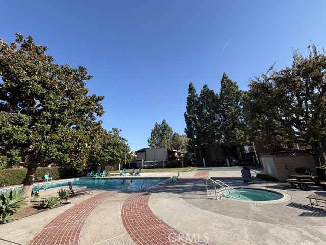 1000 W Macarthur Boulevard 84 Property Photo 10