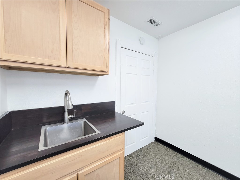 5540 Atlantic Avenue Property Photo 12