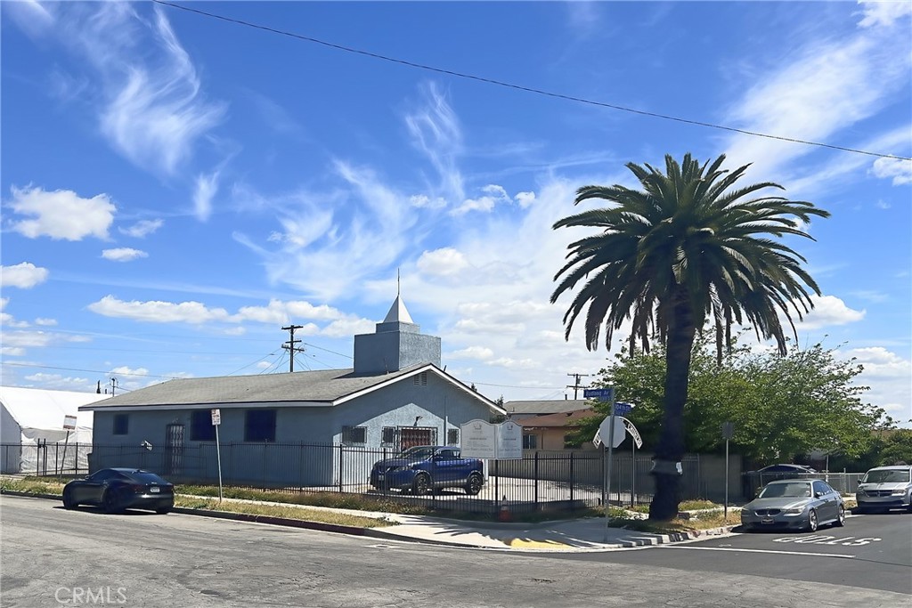 10318 S Budlong Property Photo 4