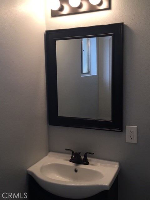 1634 W Parade Property Photo 9