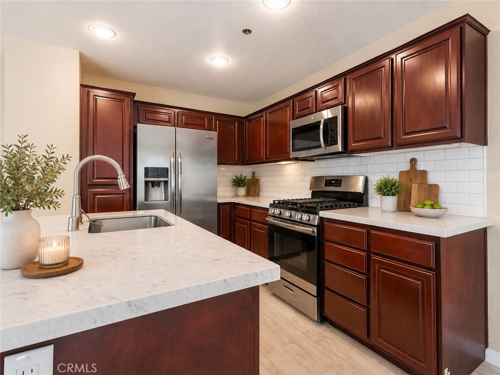 428 Condor Property Photo 6