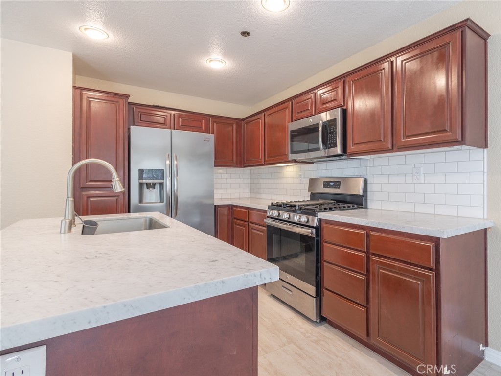 428 Condor Property Photo 7