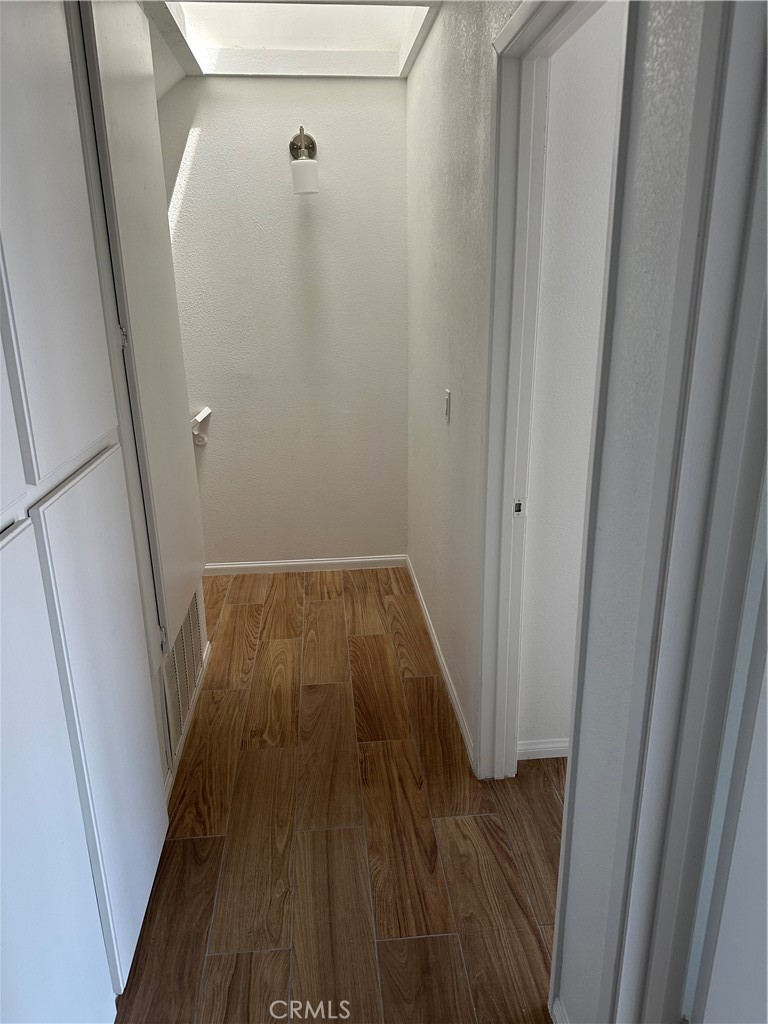 2674 Clarendon, B Avenue Property Photo 11