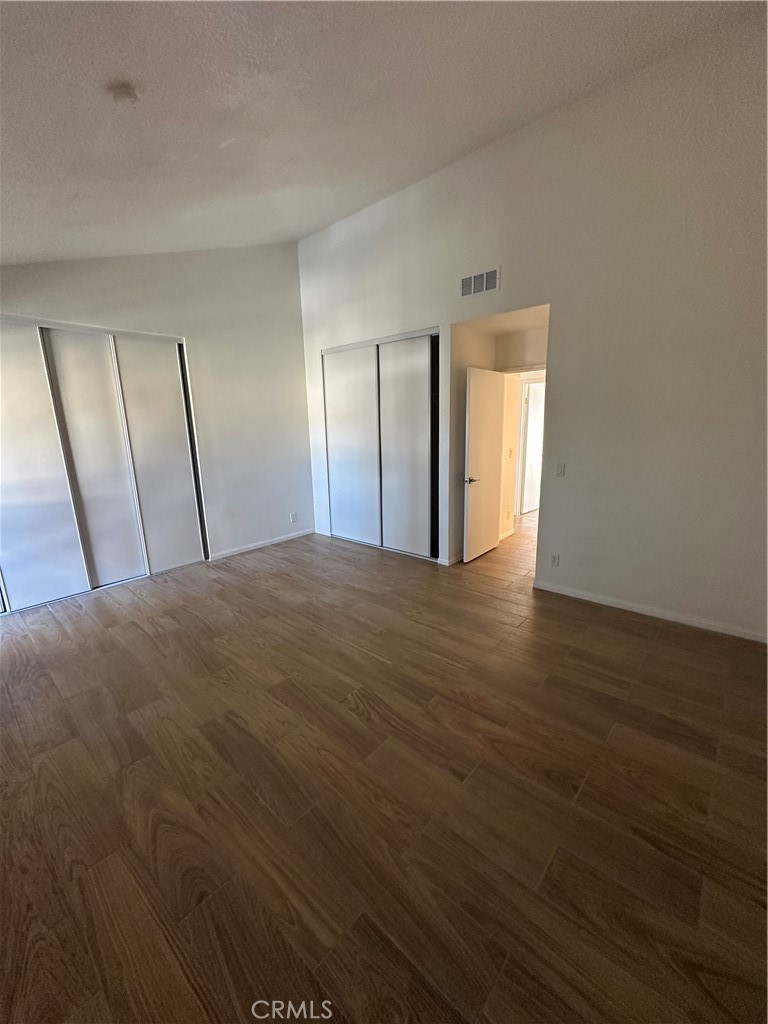 2674 Clarendon, B Avenue Property Photo 16