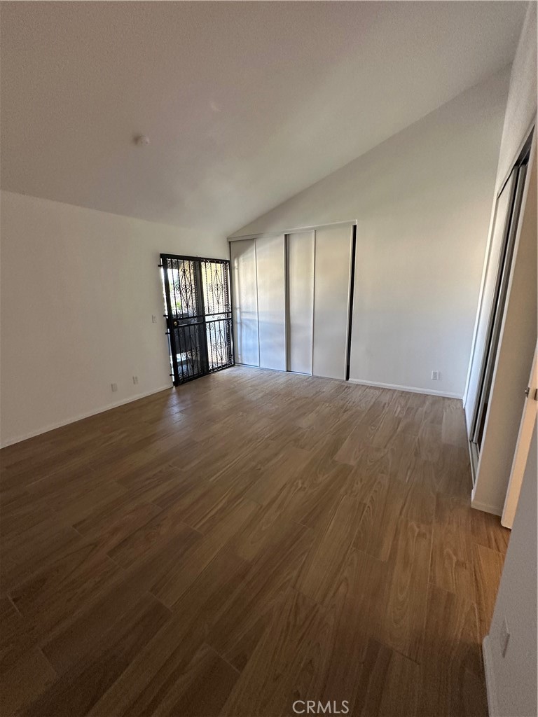 2674 Clarendon, B Avenue Property Photo 17