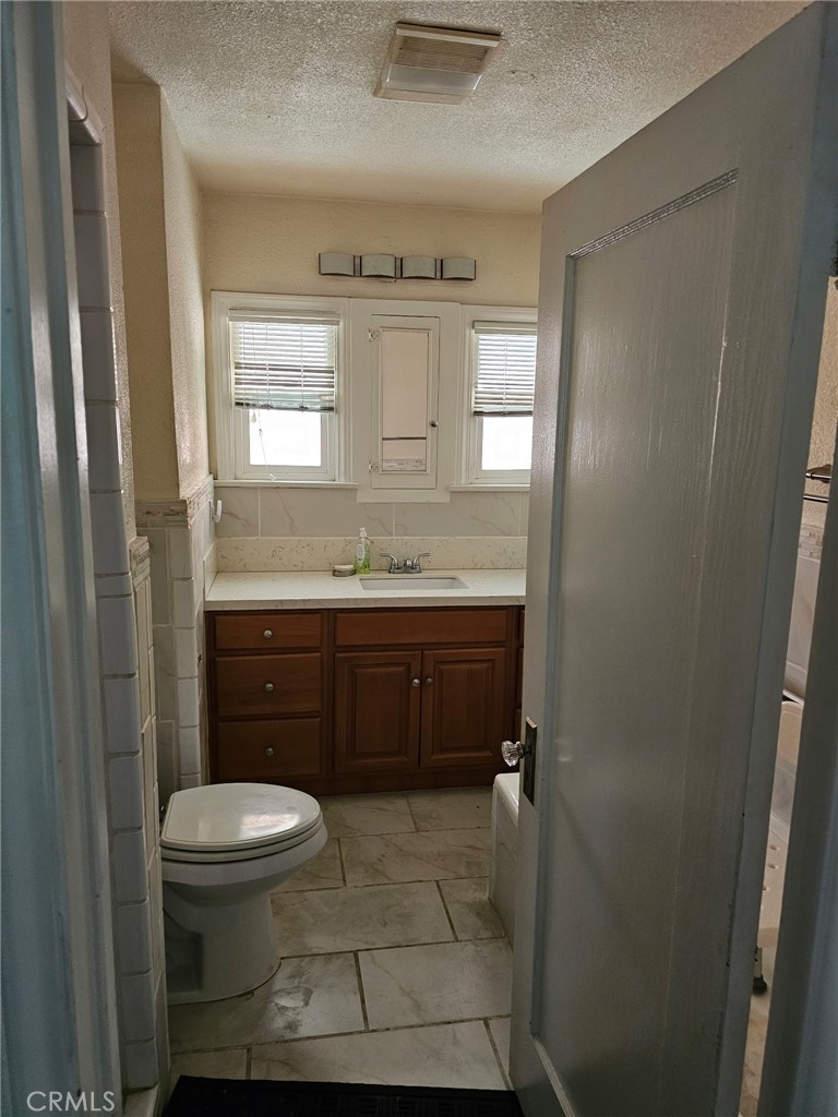 1260 W 83rd Property Photo 13