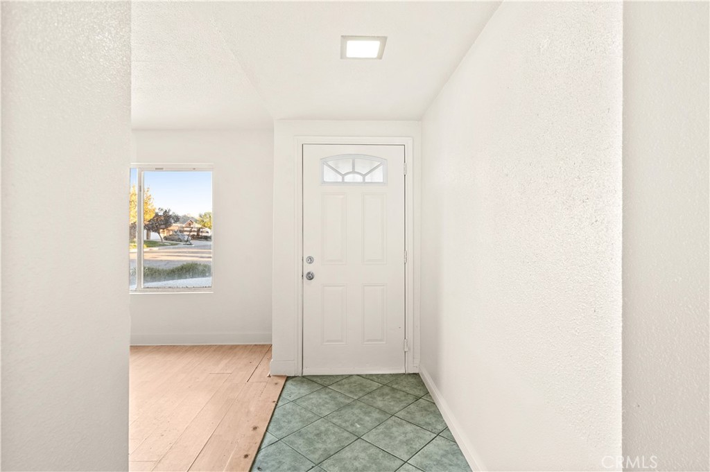 2101 Forry Property Photo 3