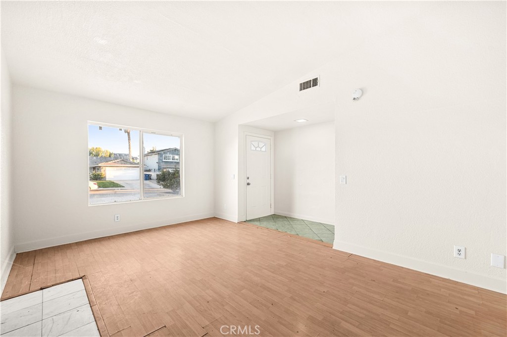 2101 Forry Property Photo 5
